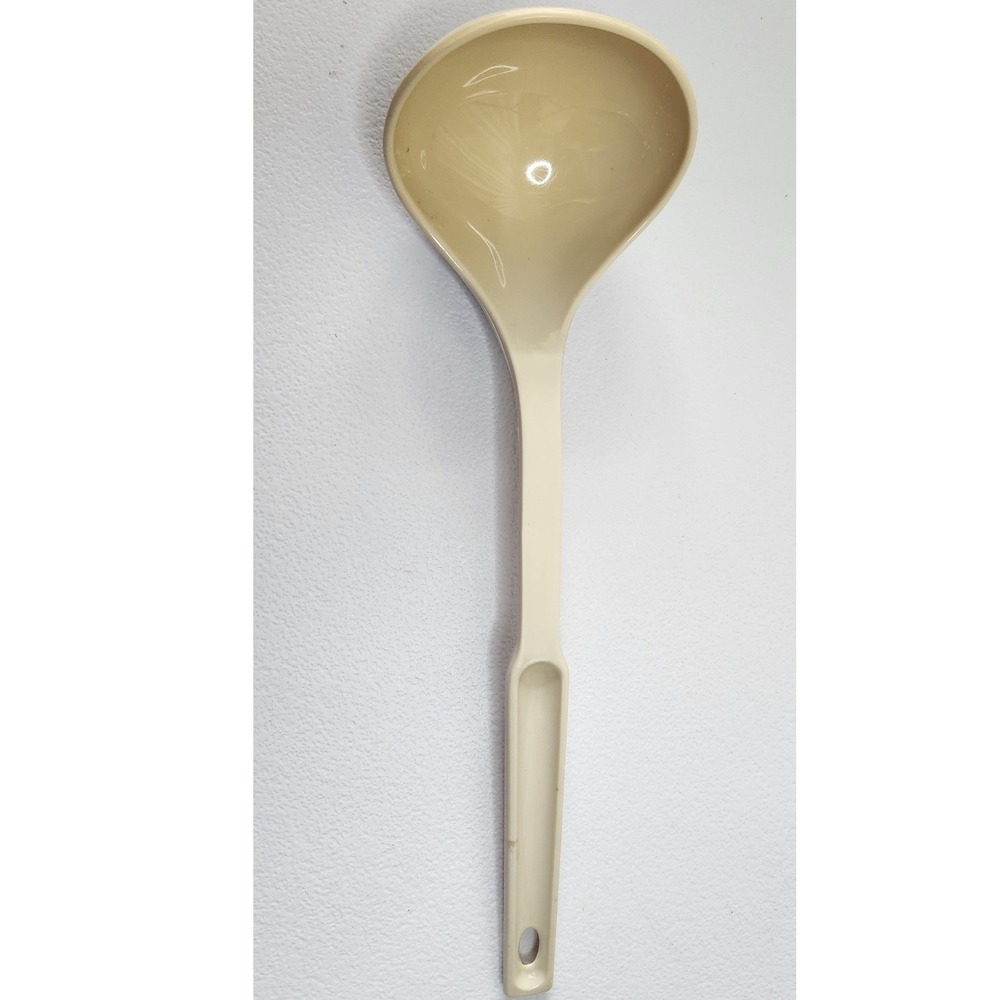 Vintage Lustro Ware L-86 Plastic Soup Ladle Cream Beige Kitchen Utensil Retro